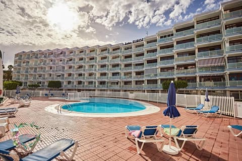 Parrot's House- Yumbo center, 