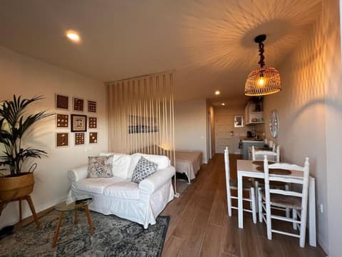 Ocean Dream Apartments - Lovely sea view studio apartment 5min from beach, 