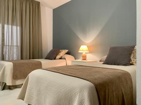 Benabola Hotel & Suites, 