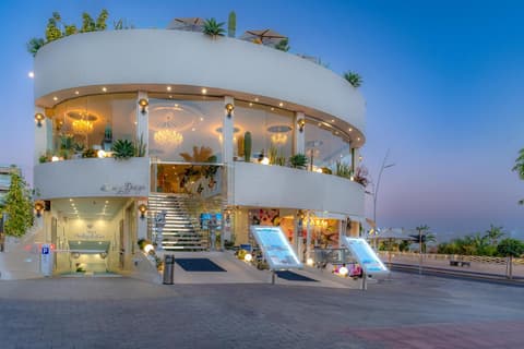 Lani's Suites de Luxe - Adults Only, 