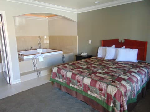 West Coast Inn Santa Ana, 