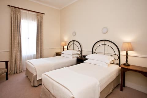 Queen's Hotel by BON Hotels, 