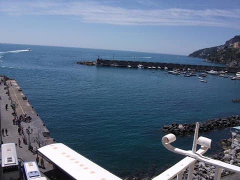 Holidays Baia D'Amalfi, 