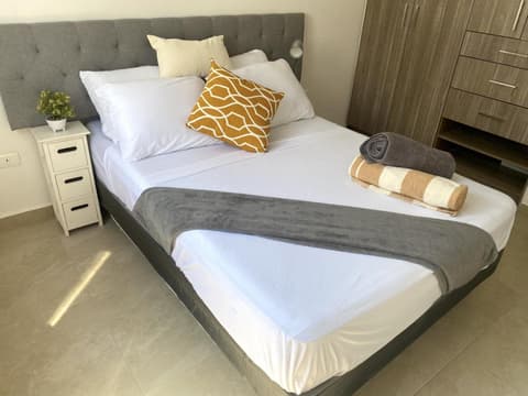 Casa familiar cerca de la playa con terraza privada, 