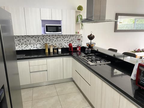 Casa familiar cerca de la playa con terraza privada, 