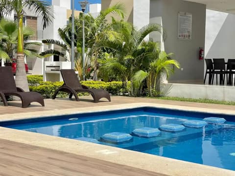 Casa familiar cerca de la playa con terraza privada, 