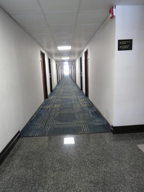 American Inn & Suites, 