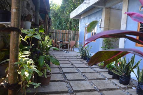 Labuan Bajo Mahoni Guesthouse, 