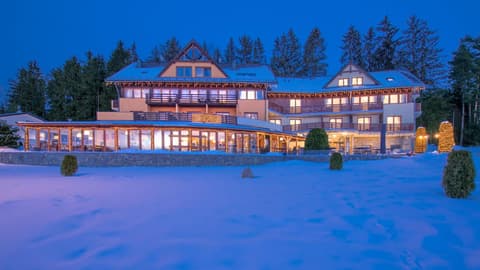 Hotel SLUNEČNÁ LOUKA, 