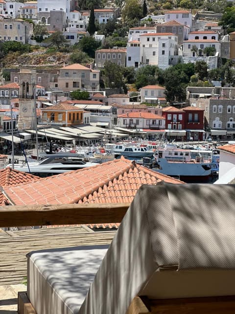 PortaDelMare deluxe suites, 