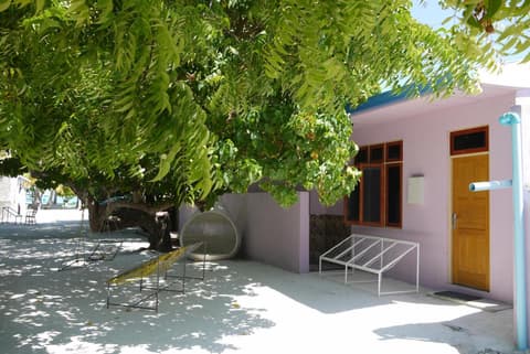 Jail Break Surf Inn, 