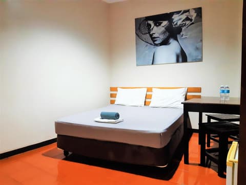 Hotel California Suite, 