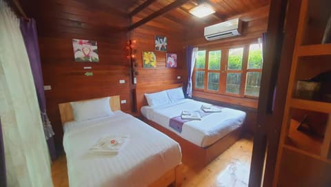 Areeya phubeach resort wooden house Coliving Coworking, 