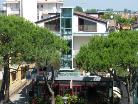 Hotel Villa Dina, 