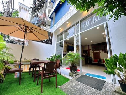 Hotel Baya Phuket, 