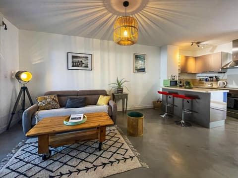 Appartement T2 de vacances St Gilles les Bains   , 