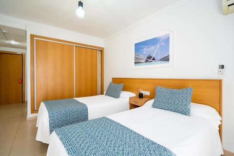 Hostal RR Feria by Beleret, 