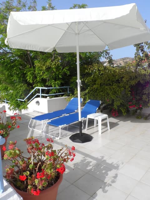 Seafront Studios and Apartments, 