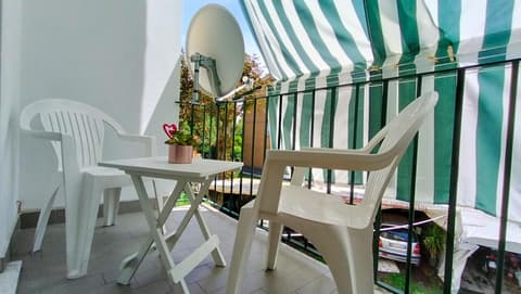 Sweetheart Apartment, 