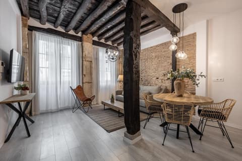 Apartamentos Puerta Elvira Suites 3000, 