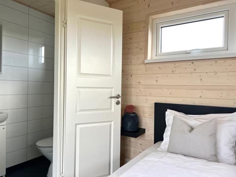 REY Stays - Small & Cozy Studio, 