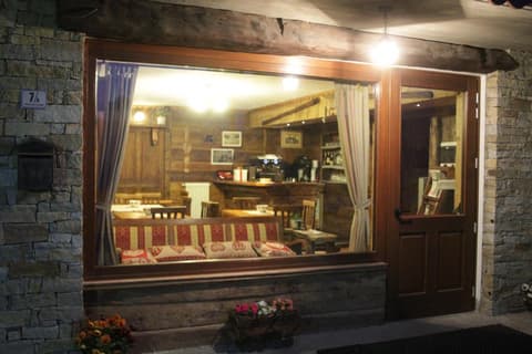 Chambres D'Hotes Les Fleurs, 