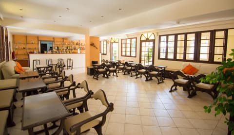 Annaliza Apartments, 