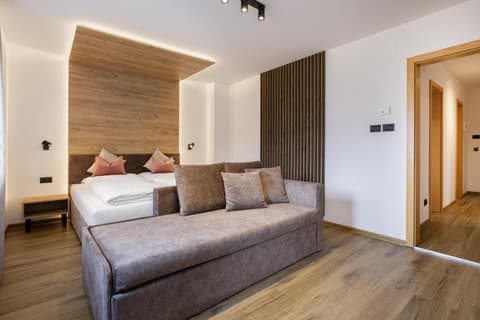 Aparthotel Familiaris - Family Apartments - Pools & Spa in Dolomites, 