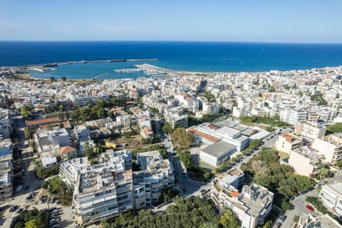 Lines Concept Accommodation, 