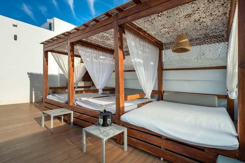 Hotel Cenit & Apts Sol y Viento, 