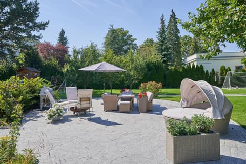 Small but Charming-Yellow Appartement, 