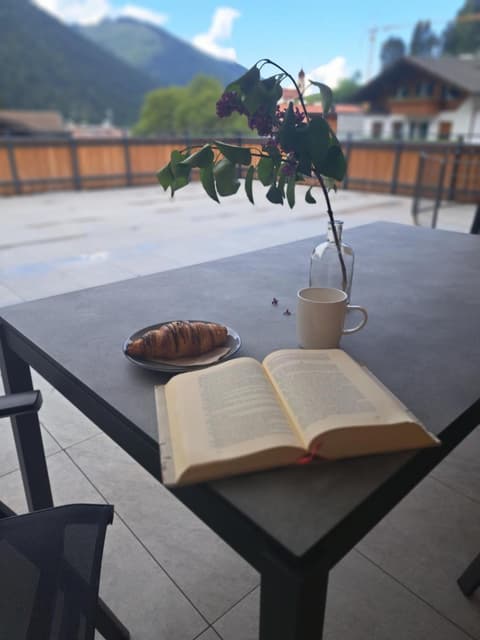 Tyrol Living & Cafe, 