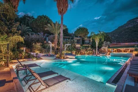 Morina Deluxe Hotel, 