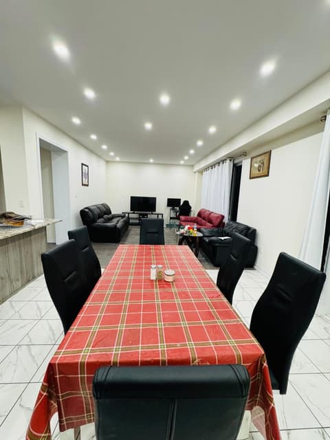 Niagara Falls House, 