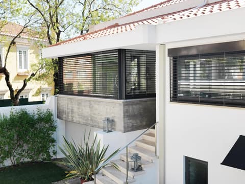 Bonvalot Guest House, 