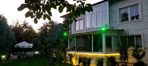 Ebruli Cennet Bahçesi, 