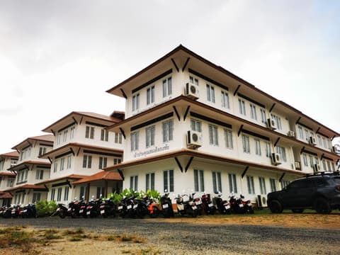 BBVC Hostel CollegeStay, 