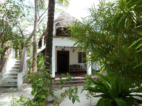 Paradise Beach Bungalows, 