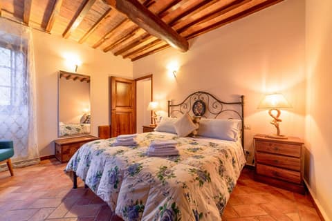 Podere Vergianoni immerso nelChianti con piscina, 