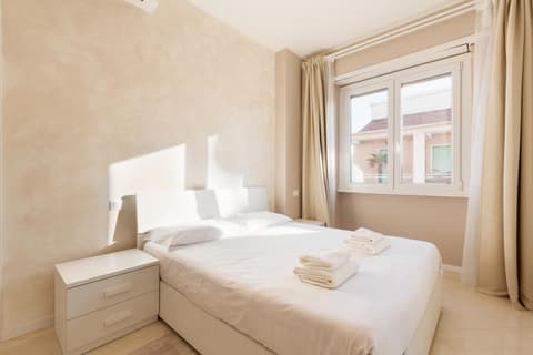 GuestHost - Niguarda Bright Apartment w Balcony, 