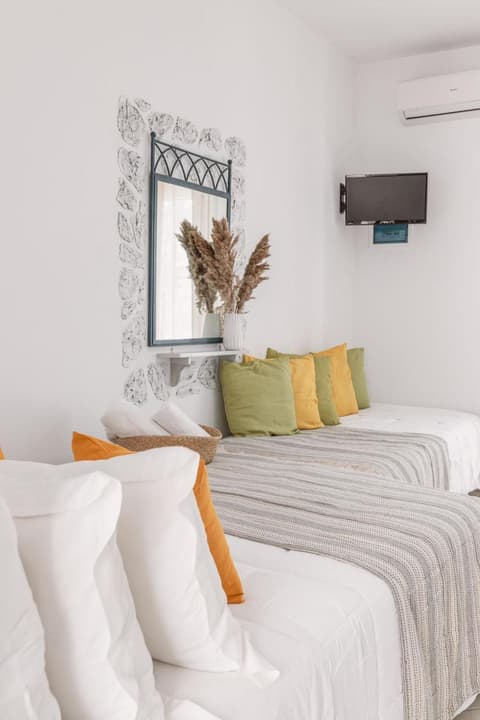 Dibellee Mykonos Studios, 