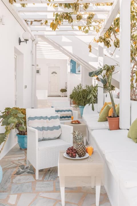 Dibellee Mykonos Studios, 