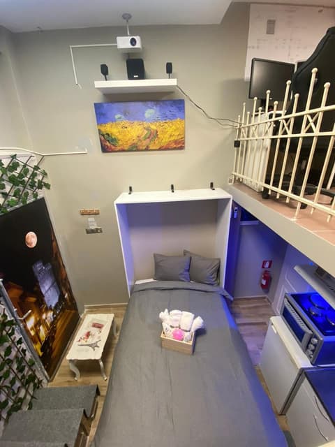 Office Home by Vilfredo, 