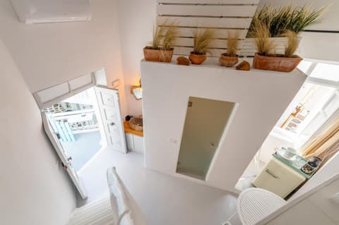 MYKONOS VIBES TOWN LOFT, 