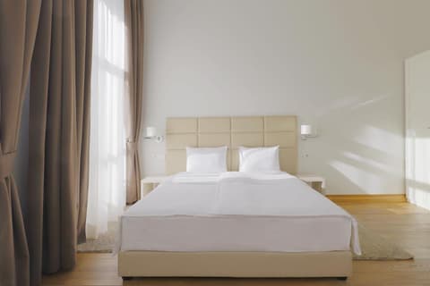 Lanterna Rooms City Center, 