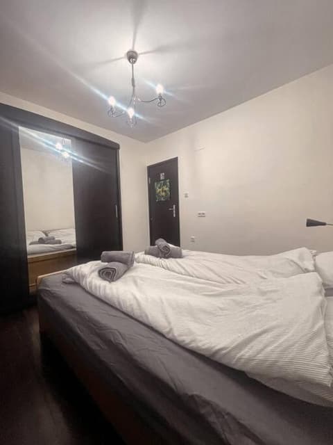 A Colorful Apart for a Start, 