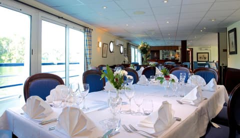 Bateau Hotel à quai Le Chardonnay, 