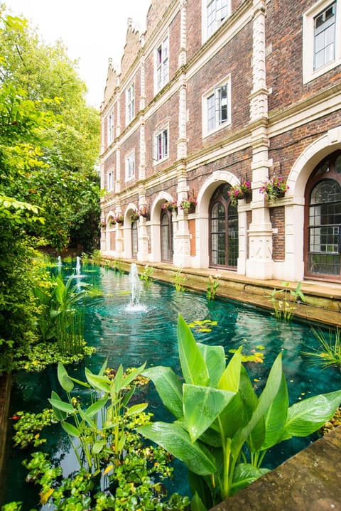 Safestay London Kensington Holland Park, 