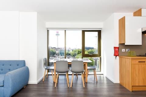 For Students Only Ensuites with Shared Kitchen at Vibrant Byrom Point Retreat with Gym, Study Room and Social Lounge in Liverpool, 