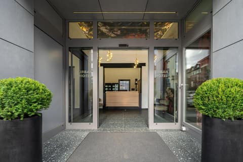 URBAN HOTEL, 